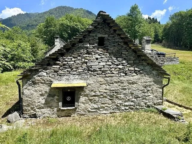 Rustico zum Ausbauen mit herrlicher Aussicht mit Sitzplatz   /   ru...
