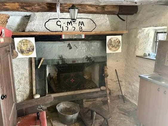 Rustico zum Ausbauen mit herrlicher Aussicht mit Sitzplatz   /   ru...