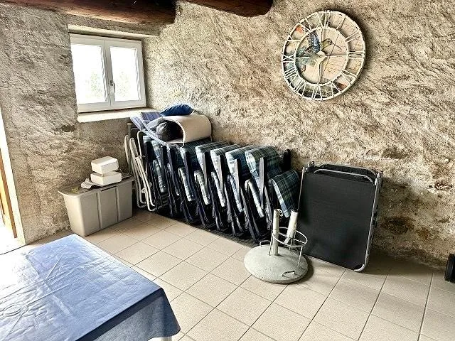 Chalet mit zwei Wohnungen und Panorama-Bergsicht / casa ticines... – Foto 10 von 19