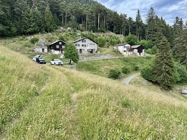 Chalet mit zwei Wohnungen und Panorama-Bergsicht / casa ticines... – Foto 16 von 19