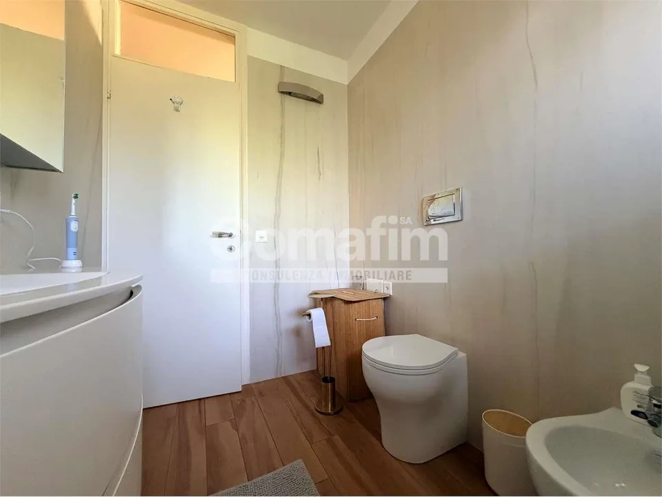 Viganello - Luminoso appartamento di 3.5 locali con ampie terrazze e p – Foto 9 von 13