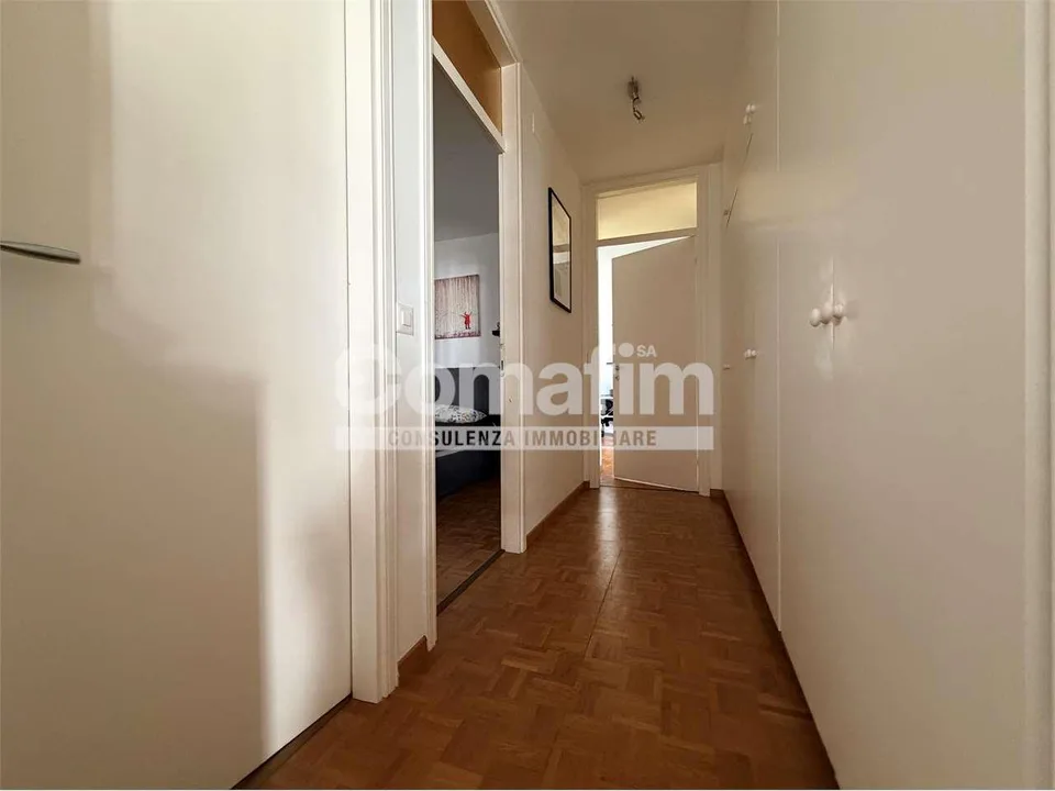 Viganello - Luminoso appartamento di 3.5 locali con ampie terrazze e p – Foto 7 von 13