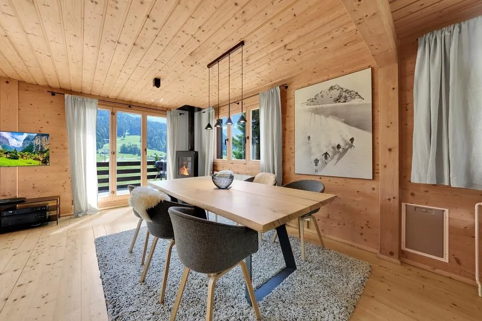 Exklusives 5.5-Zimmer-Chalet in unverbaubarer Aussichtslage in Wild...
