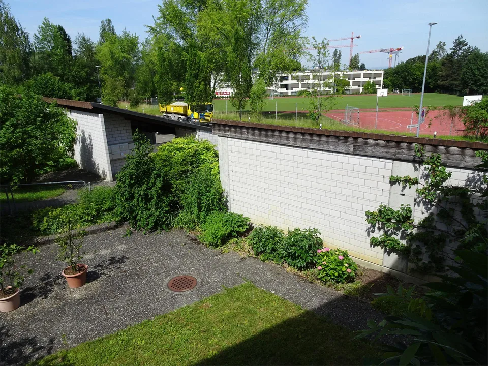 GELEGENHEIT - Etagenwohnung mit Sitzplatz, Balkon und Parking – Foto 6 von 8