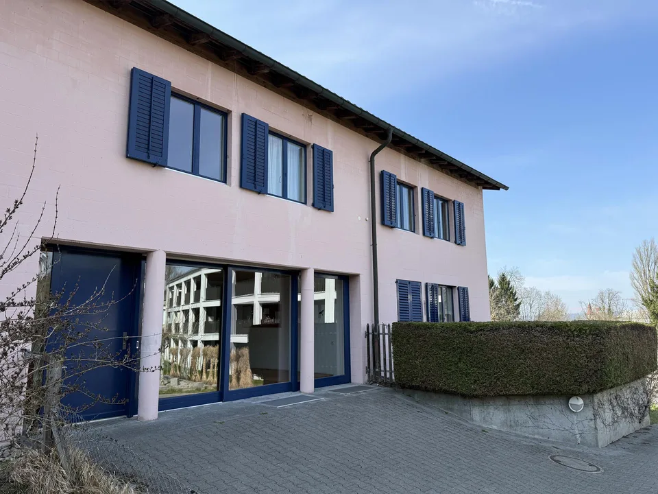 RESERVIERT -  Gemütliche Eigentumswohnung mit Balkon und Parking