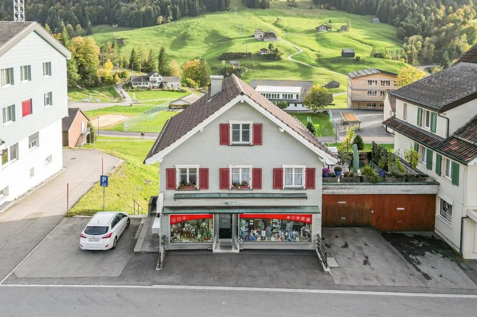 Wohn- und Geschäftshaus an zentraler Lage