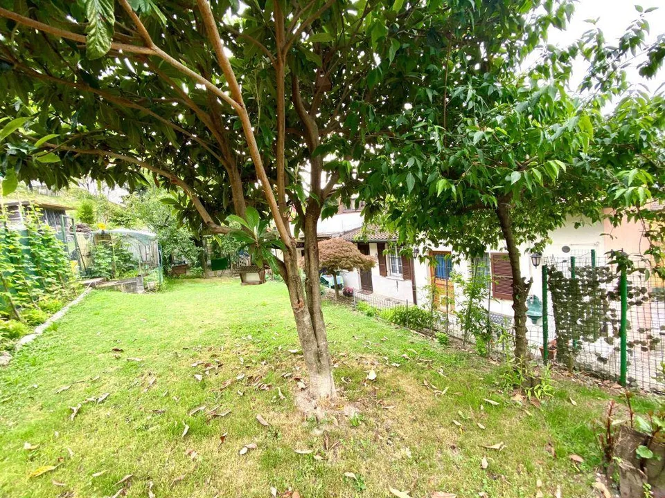 Casa di tre appartamenti per investimento a reddito – foto 11 di 13