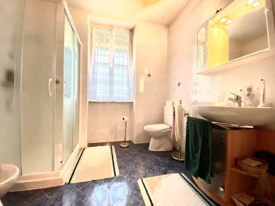Casa di tre appartamenti per investimento a reddito – foto 9 di 13