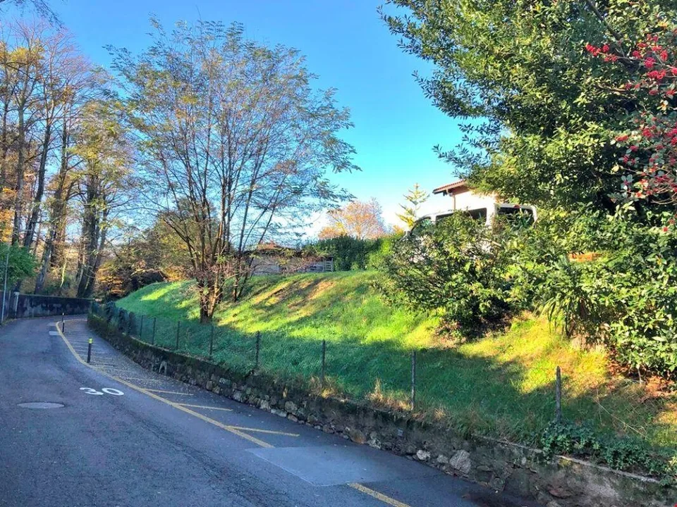 Terreno edificabile di 1'277 mq in centro paese