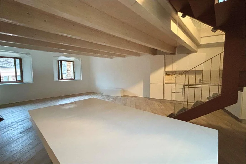 Elegante appartamento duplex ristrutturato