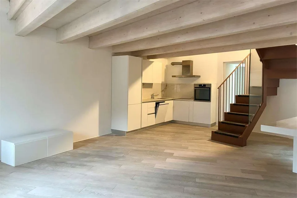 Elegante appartamento duplex ristrutturato