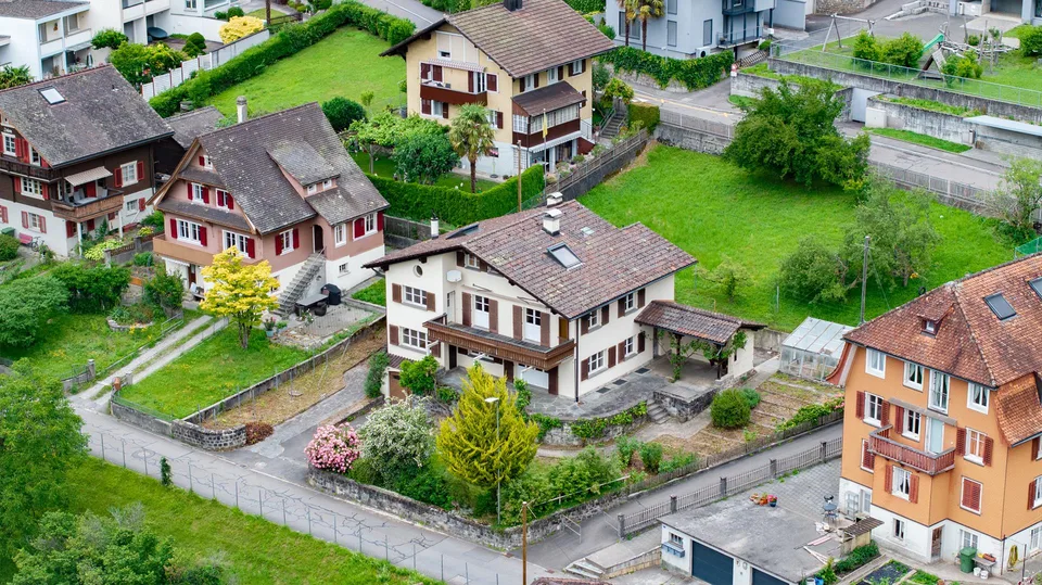Zweifamilienhaus mit Seesicht in Flüelen, UR