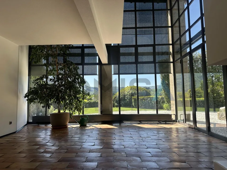 MUZZANO  Villa di charme 6.5 locali giardino e vista lago