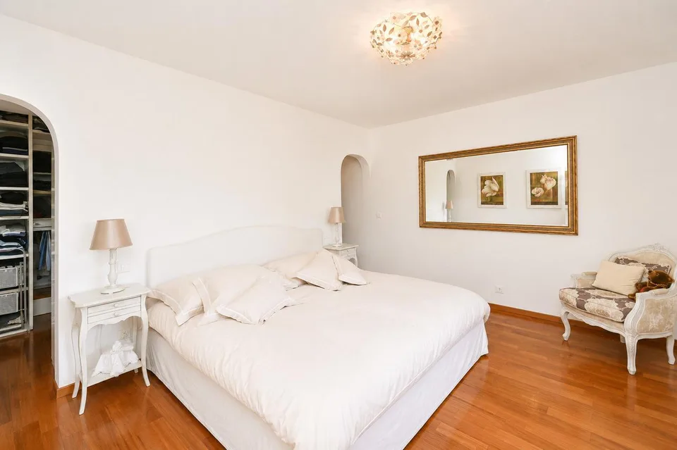 Villa di Lusso con Piscina e Vista Mozzafiato sul Lago di Lugo – Foto 14 von 29