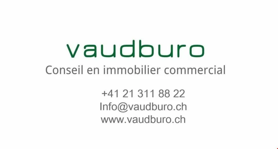 Le Mont Immeuble commercial AV avec places de parc