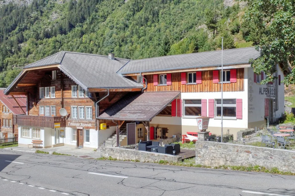 Einzigartiges Airbnb / Hotel in malerischer Berglandschaft