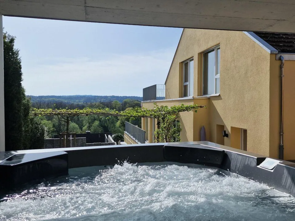 Terrassenhaus mit Panoramaaussicht, Wellnessbereich und höchster Pr...