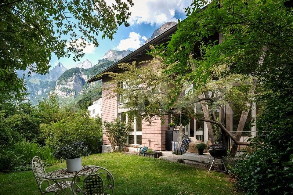 «Einzigartiges Architektenhaus mit Pool und Gartenparadies» – Foto 6 von 14