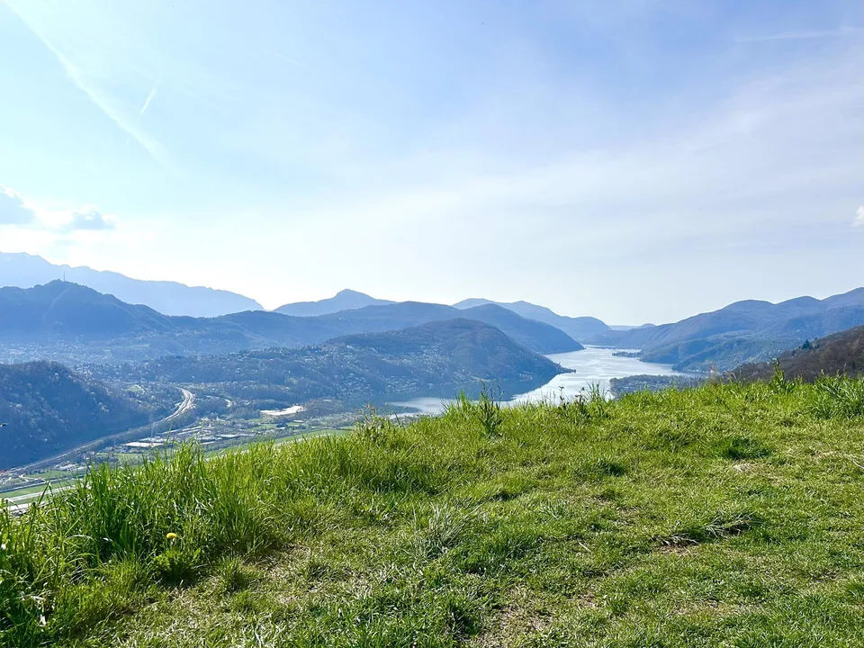 Terreno Edificabile con Vista Lago a Cademario – Con Progetto .