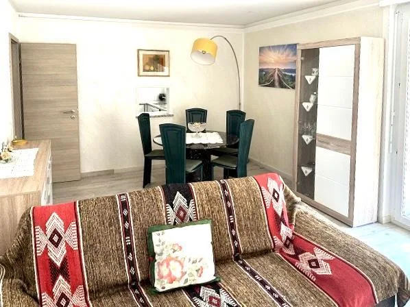 2 1/2-Zimmer-Wohnug im 3. OG mit schönem Schwimmbad / appartame... – Foto 11 von 15