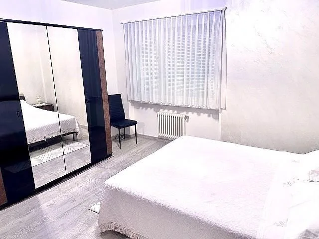 2 1/2-Zimmer-Wohnug im 3. OG mit schönem Schwimmbad / appartame... – Foto 8 von 15