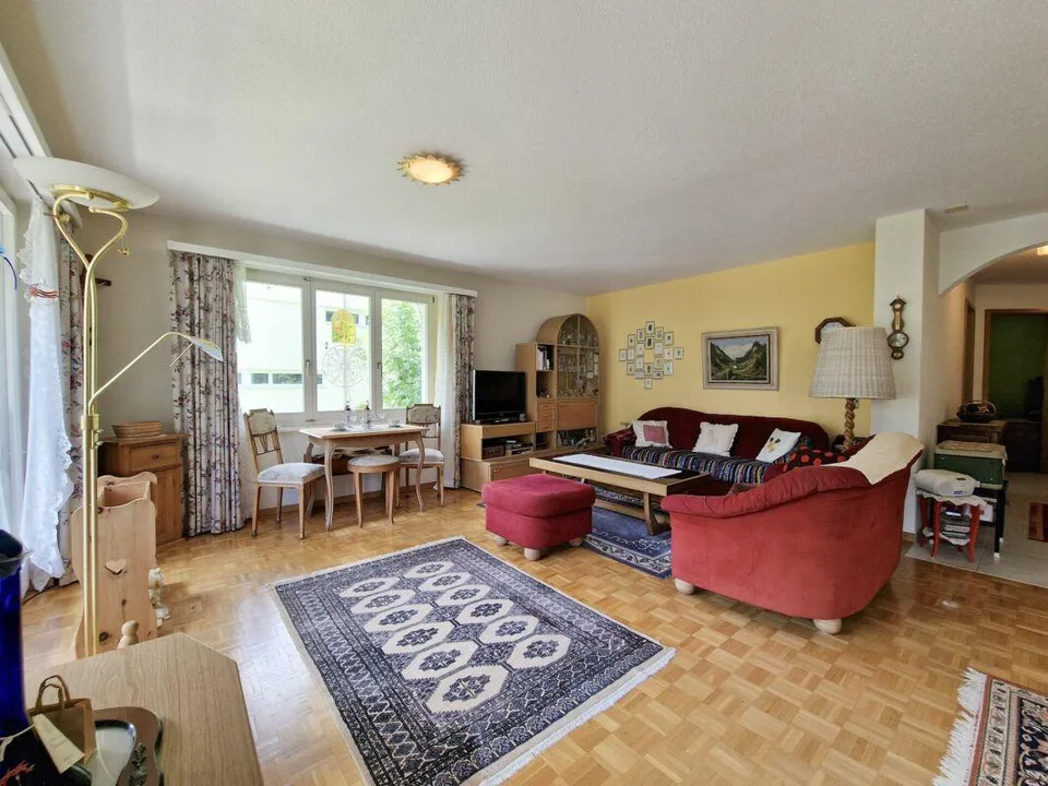 Liebevolle 4½-Zimmerwohnung mit traumhafter Aussicht ins Taminatal