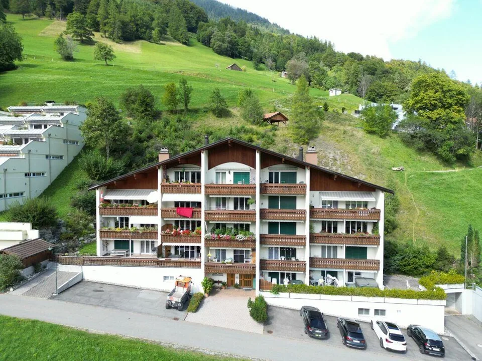 Liebevolle 4½-Zimmerwohnung mit traumhafter Aussicht ins Taminatal – foto 16 di 17