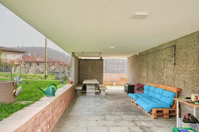 4 1/2-Zimmer-Villetta mit Magazin an zentraler Lage / villetta di 4... – Foto 24 von 30