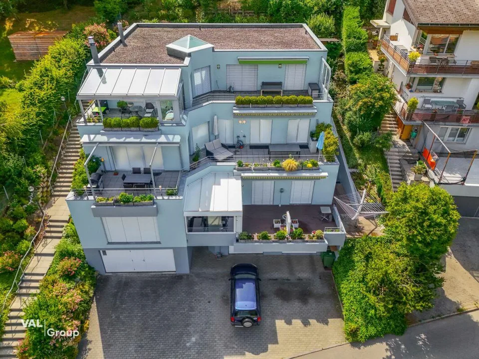 Exklusives Wohnen mit grosser Terrasse, Aussicht und Ruhe