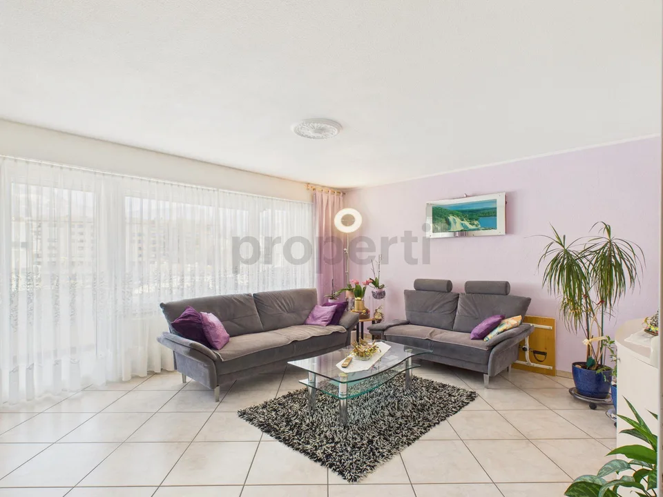 Wohnen mit traumhaftem Mythenblick – attraktive 4.5-Zimmer-Wohnung ...
