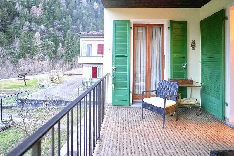 2-Familienhaus mit 3 + 4 Zimmer-Wohnung mit grossem Garten / casa b... – Foto 23 von 28