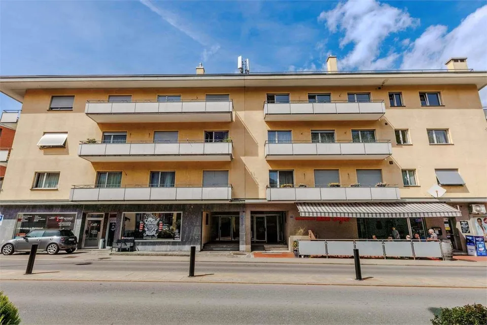 Immobile a reddito misto completamente locato nel centro di Giubiasco