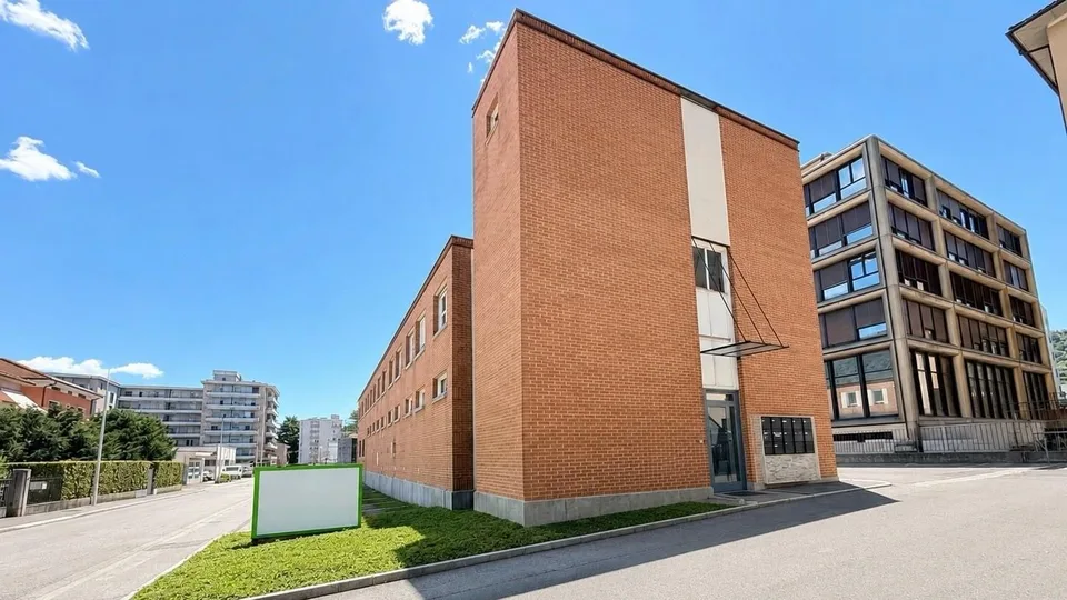 Stabile completamente locato – rendimento netto superiore al 5.2%