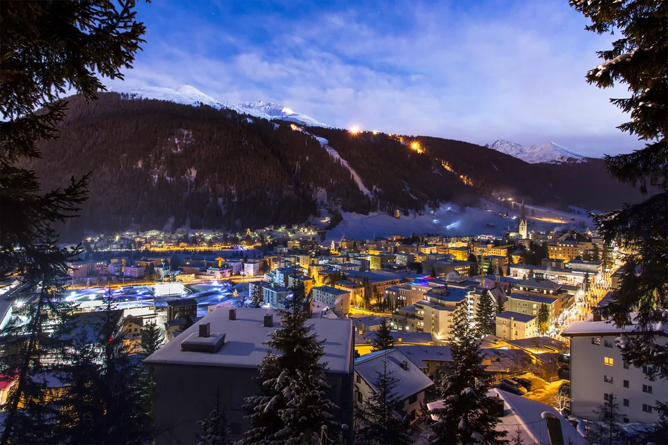Iconic hotel investment with wellness, prime Davos location