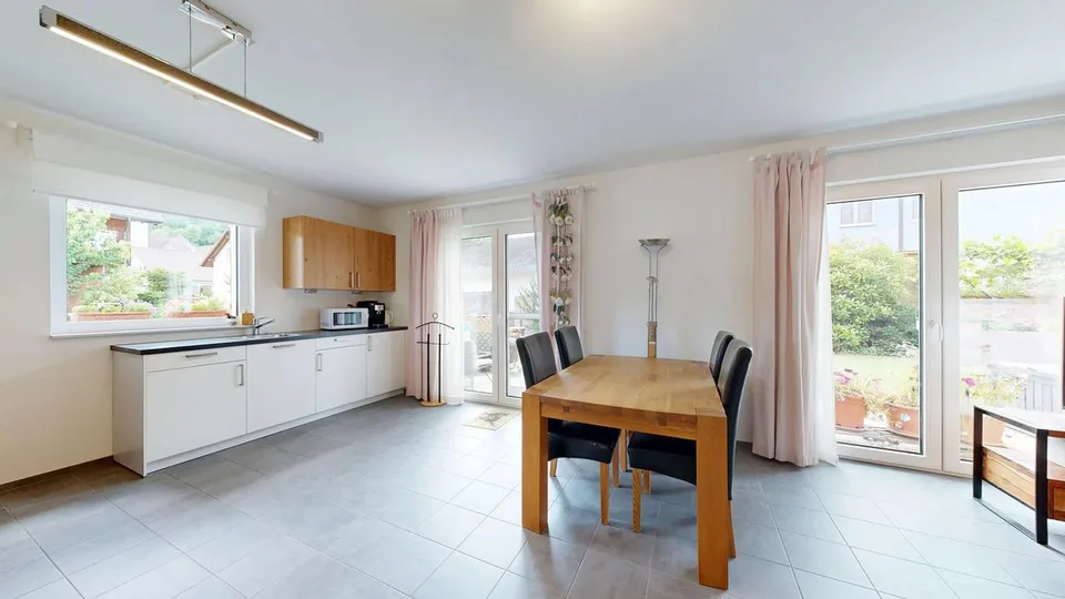 Schönes 4.5-Zimmer-Einfamilienhaus mit 2.5-Zimmer-Einliegerwohnung – foto 11 di 13