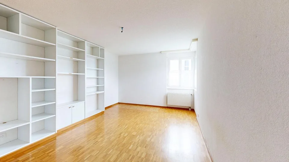4.5-Zimmer-Gartenwohnung inklusive Einstellhallenplatz im Jura