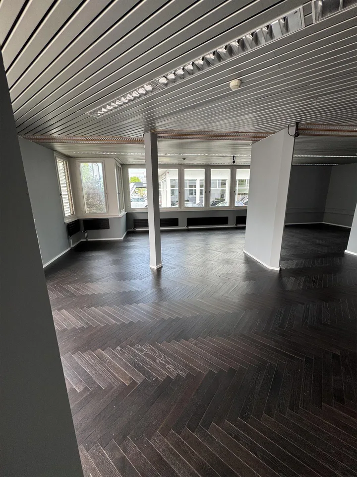 Verkaufs-/Gewerberäume an zentraler Lage