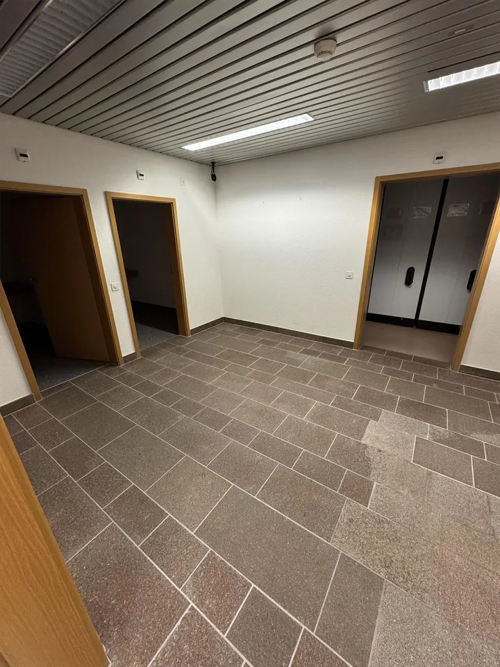 Verkaufs-/Gewerberäume an zentraler Lage – Foto 10 von 17