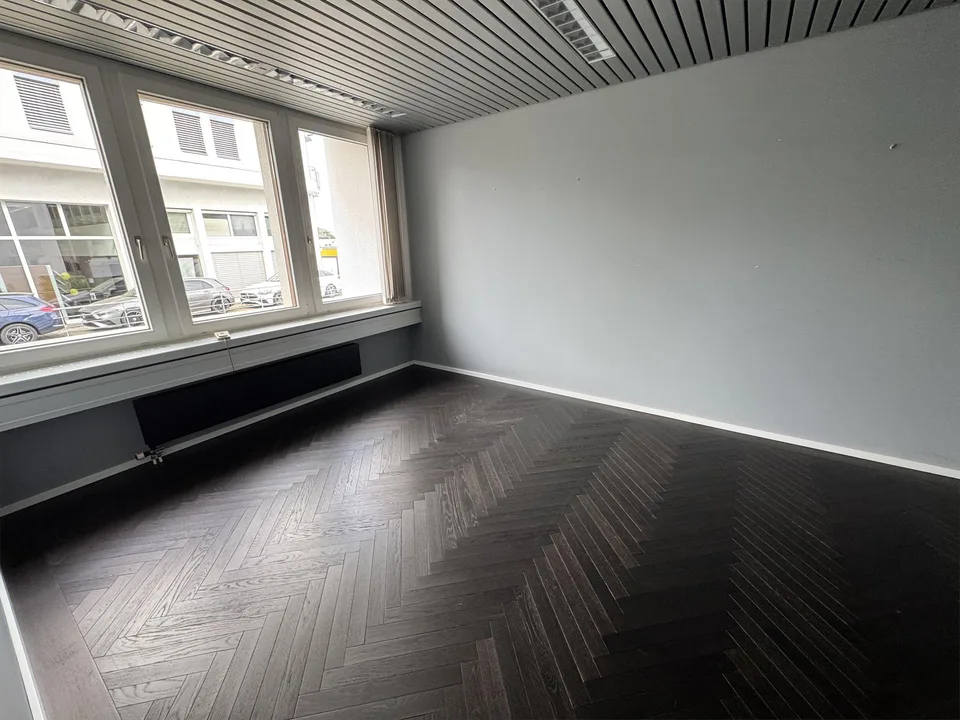 Verkaufs-/Gewerberäume an zentraler Lage