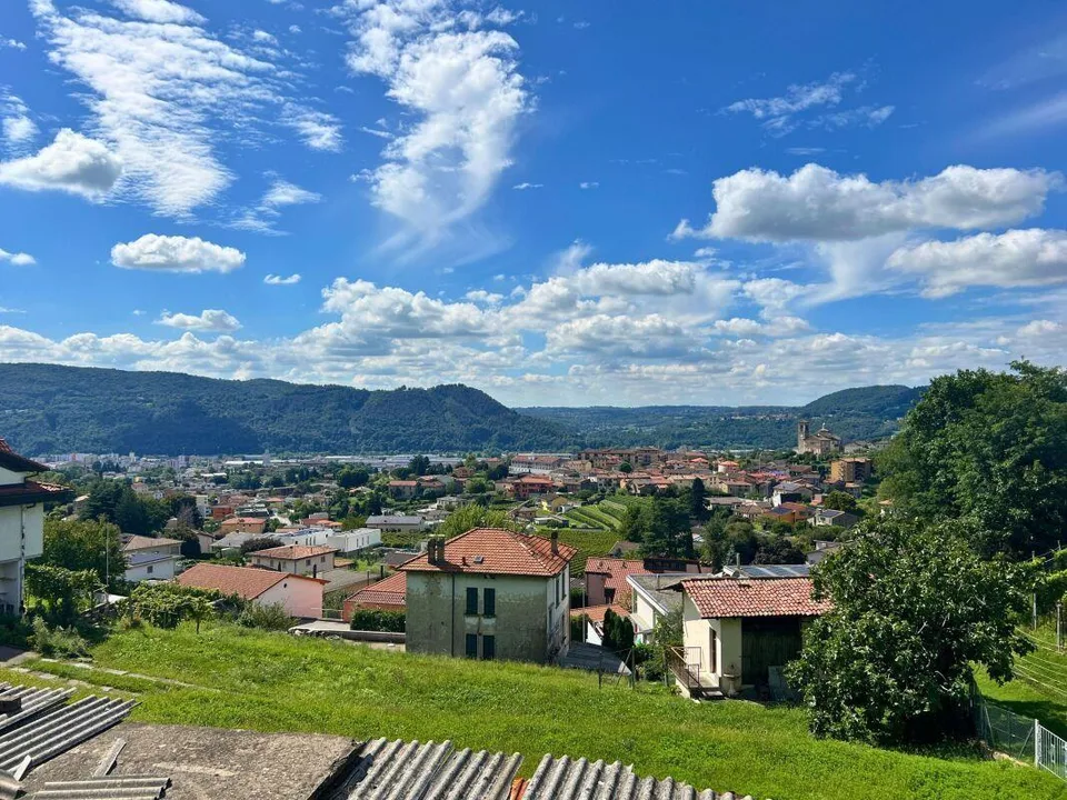 Terreno edificabile con vista aperta e soleggiato