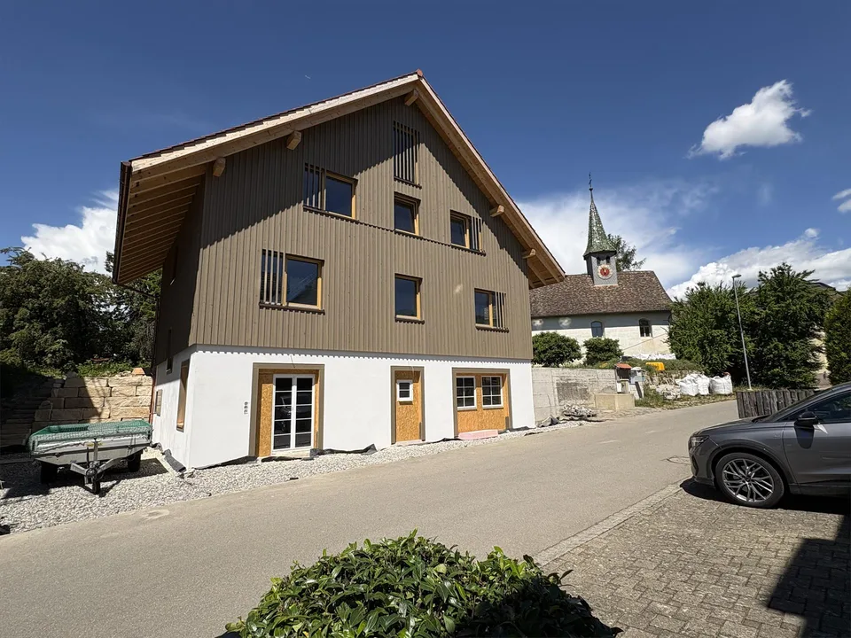 Neubau 7.5-Zimmer-Einfamilienhaus oder 2.5 und 4.5 Zweifamilienhaus in