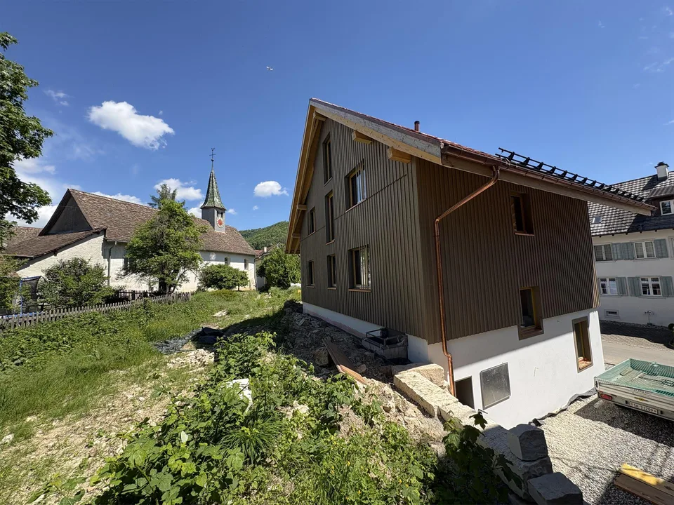 Neubau 7.5-Zimmer-Einfamilienhaus oder 2.5 und 4.5 Zweifamilienhaus in