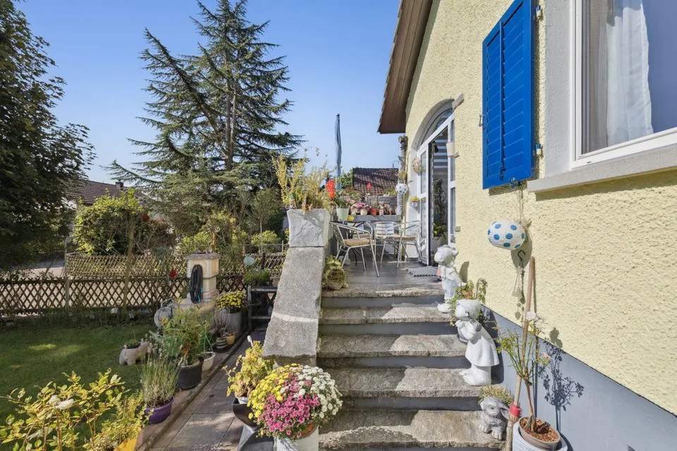 Freistehendes Haus mit Traumgarten und Platz für Ideen