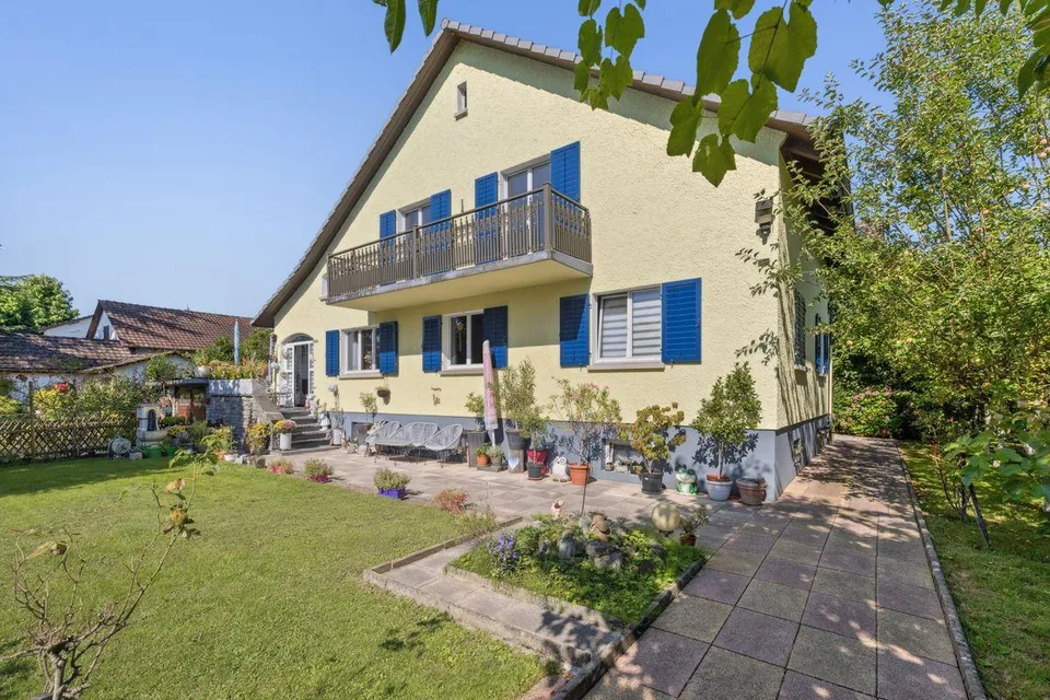 Freistehendes Haus mit Traumgarten und Platz für Ideen