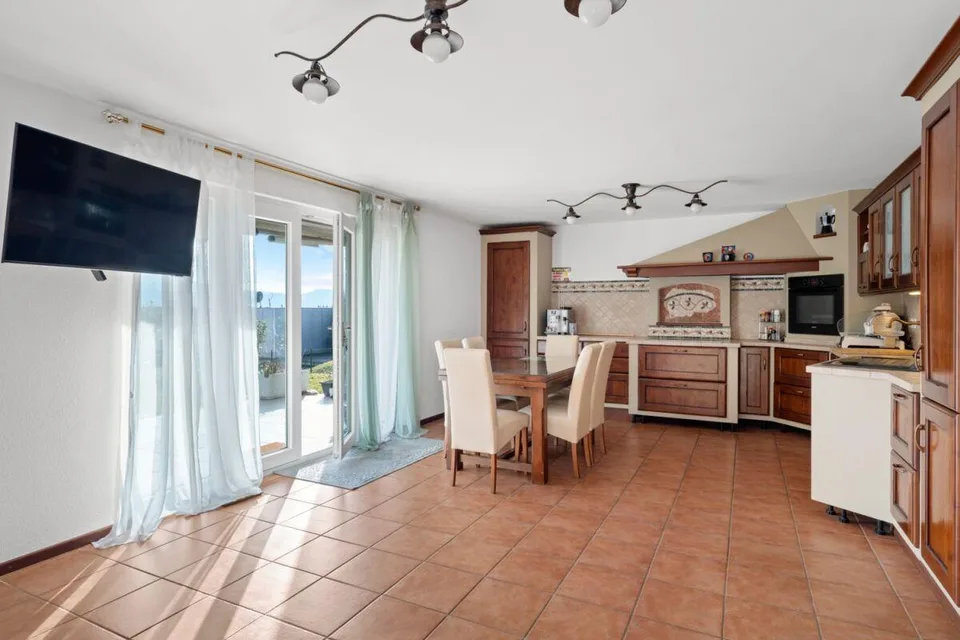 Casa gemella uni-bifamiliare con giardino e vista – Foto 21 von 30