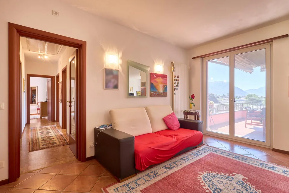 Casa mediterranea con giardino – Foto 6 von 14