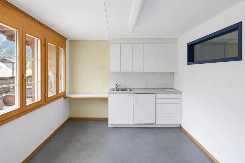 Grosszügige Räumlichkeit mit Potenzial zur 3.5 - 4.5-Zimmerwohnung ... – foto 7 di 9