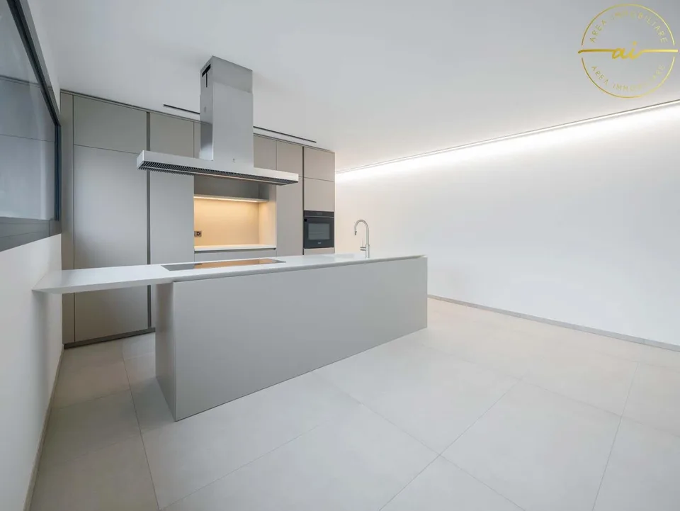 MODERNO APPARTAMENTO 2,5 LOCALI CON FINITURE DI PREGIO