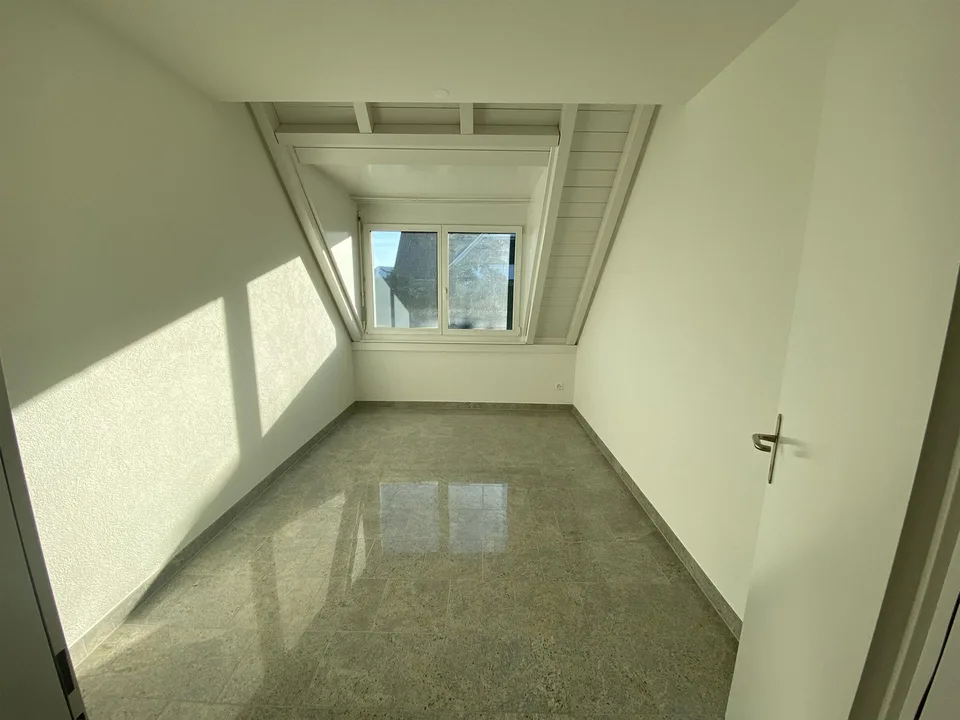 Grosszügige Maisonettewohnung mit Weitsicht in Hettlingen – foto 9 di 13