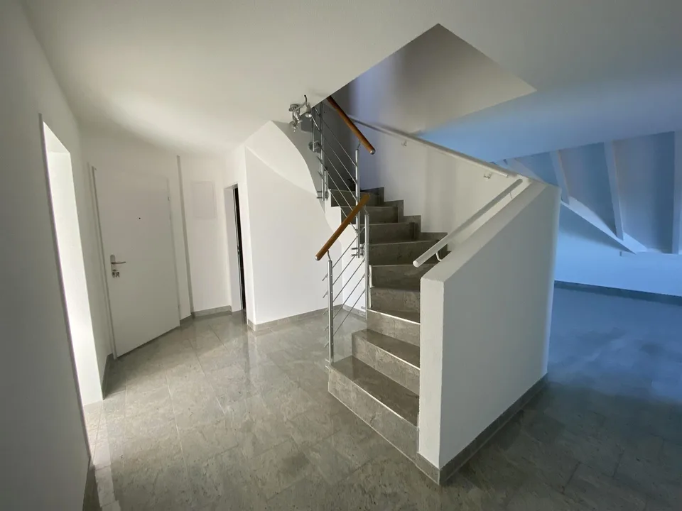 Grosszügige Maisonettewohnung mit Weitsicht in Hettlingen